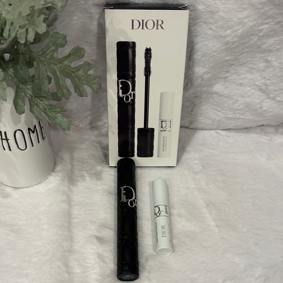 DiorShow Over Volume Black Mascara & Lip Set - Picture 5 of 7